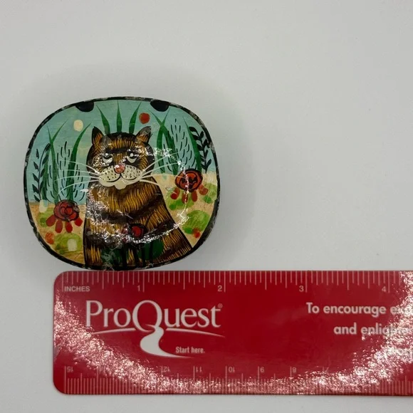 Hand-Painted Cat Decorative Trinket box. Jewelry box. Small. Very adorable. - Picture 2 of 8